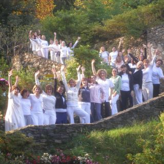 2008.KEMBIKI AKKIMMA. La inteligenza cellulare.  Italia.